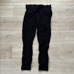 Aritzia Sundays Best Black Soft Jogger Pants